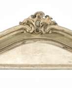 Verschiedene Antiquitäten. Supraporta barock