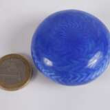 Feine Pillendose mit Emaillemalerei - фото 3