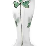 Jugendstilvase mit Kleeblattdekor - фото 1