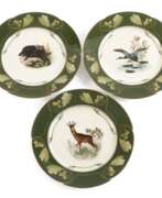 Overview. Nymphenburg drei Teller Jagdmotive