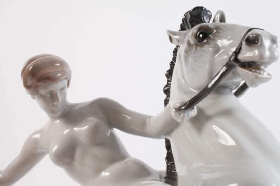 Rosenthal "Amazone zu Pferde" - photo 2 Rosenthal "Amazone zu Pferde" - photo 2