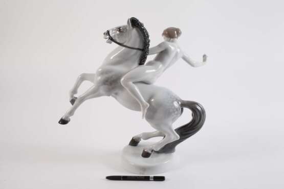 Rosenthal "Amazone zu Pferde" - photo 3 Rosenthal "Amazone zu Pferde" - photo 3
