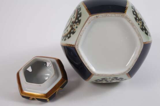 Hutschenreuther "Teebüchse" Fritz Klee attr. - photo 3