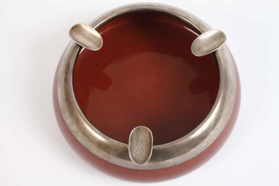 Cadinen Aschenbecher mit Silbermontierung - photo 3 Cadinen Aschenbecher mit Silbermontierung - photo 3