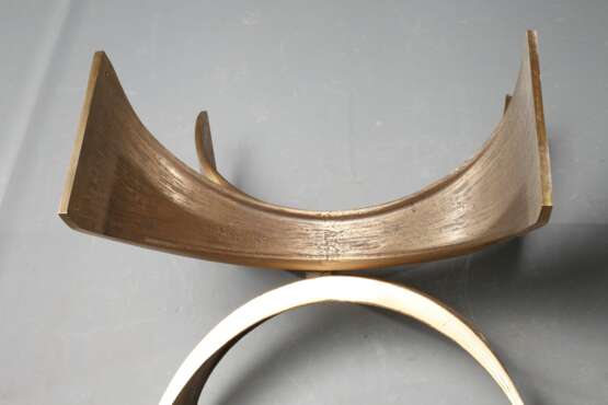 Couchtisch mit Bronzefuß - photo 3 Couchtisch mit Bronzefuß - photo 3