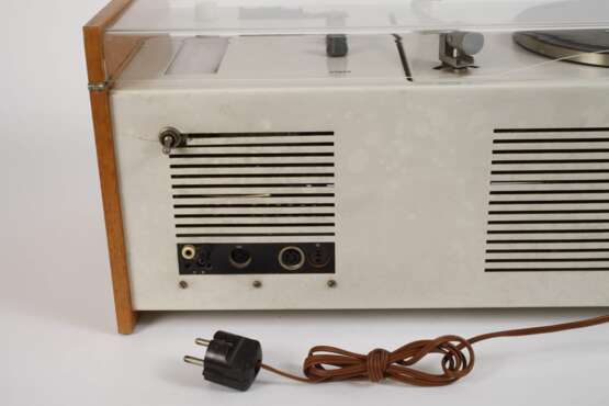 Dieter Rams, Radio/Plattenspieler Braun "SK 55" - фото 5 Dieter Rams, Radio/Plattenspieler Braun "SK 55" - фото 5