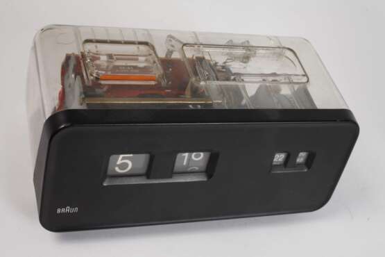 Dieter Rams und Dietrich Lubs, zwei Wecker - photo 2 Dieter Rams und Dietrich Lubs, zwei Wecker - photo 2