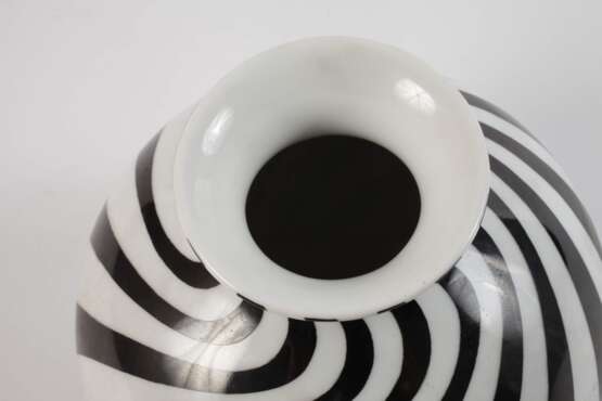 Augarten Wien Kugelvase Streifendekor - photo 4