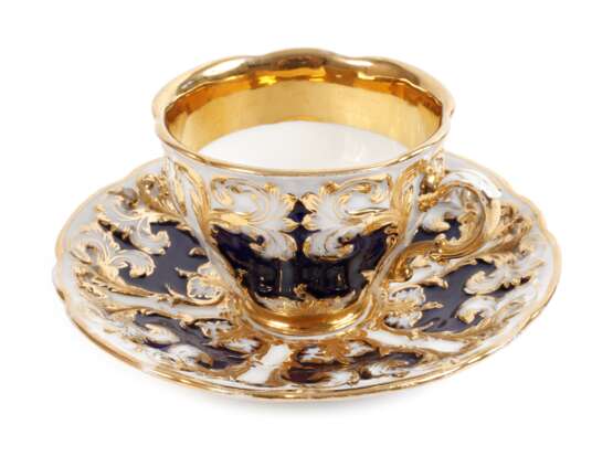 Meissen Prunktasse Akanthusblattrelief - photo 1 Meissen Prunktasse Akanthusblattrelief - photo 1