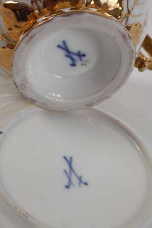 Meissen Prunktasse Weinlaubrelief - photo 3