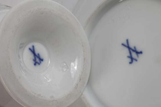 Meissen Relieftasse in Wedgwood-Manier - photo 3 Meissen Relieftasse in Wedgwood-Manier - photo 3