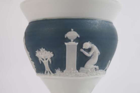 Meissen Relieftasse in Wedgwood-Manier - photo 5 Meissen Relieftasse in Wedgwood-Manier - photo 5