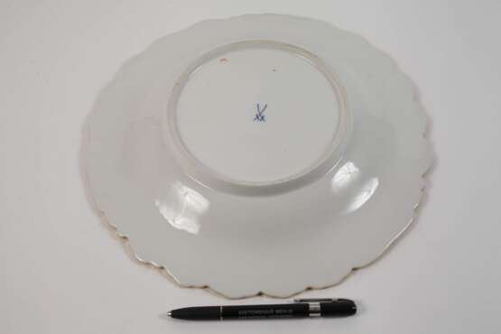 Meissen Prunkschale "Blumenbukett/Blaufond" - фото 3 Meissen Prunkschale "Blumenbukett/Blaufond" - фото 3