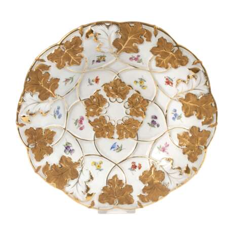 Meissen Prunkschale Streublümchendekor - фото 1 Meissen Prunkschale Streublümchendekor - фото 1
