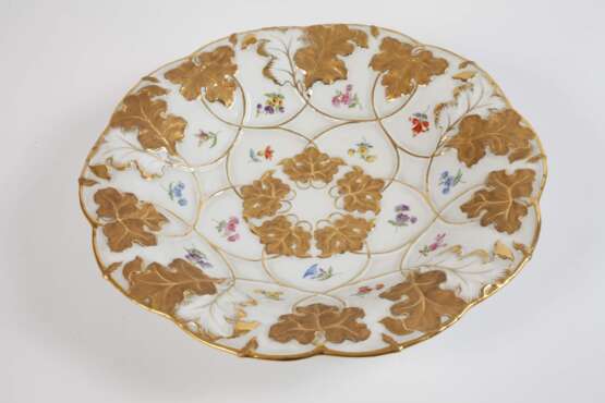 Meissen Prunkschale Streublümchendekor - фото 2 Meissen Prunkschale Streublümchendekor - фото 2