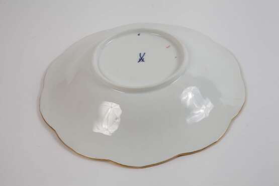 Meissen Prunkschale Streublümchendekor - photo 4