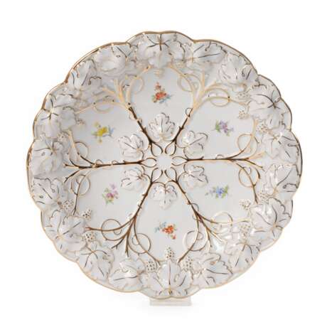 Meissen Prunkschale Streublümchendekor - photo 1