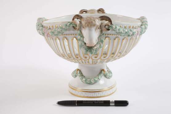 Meissen prunkvoller "Korb mit Widder-Köpfen" - фото 3 Meissen prunkvoller "Korb mit Widder-Köpfen" - фото 3