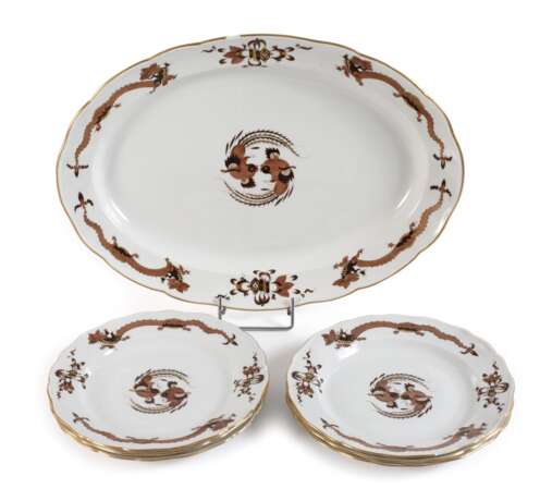 Meissen sechs Teller und Platte "Reicher Drache" - Foto 1 Meissen sechs Teller und Platte "Reicher Drache" - Foto 1