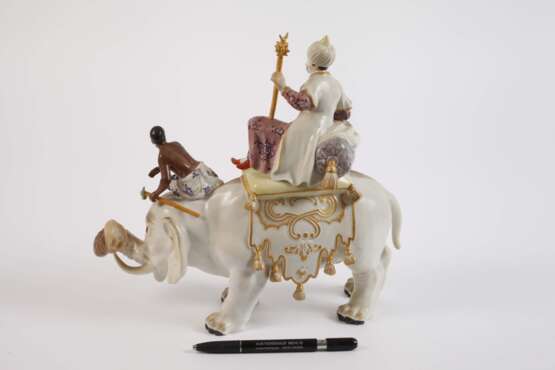 Meissen ”Perser auf Elefant mit Mohr” - photo 4