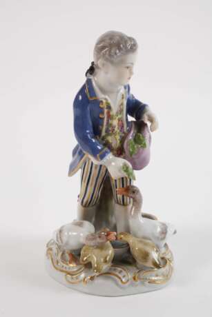 Meissen "Knabe, Gänse fütternd" - photo 2