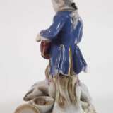 Meissen "Knabe, Gänse fütternd" - photo 3