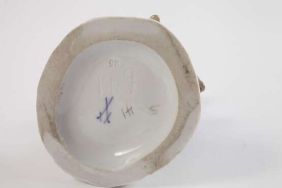 Meissen "Knabe, Gänse fütternd" - photo 4