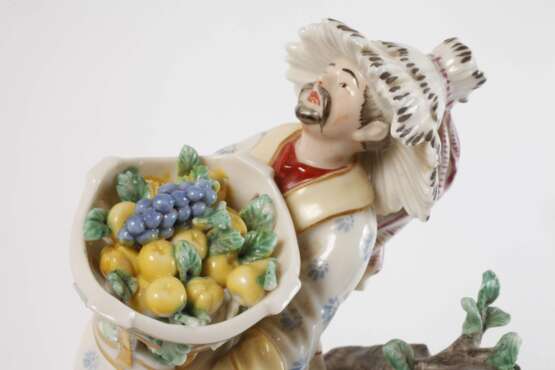 Nymphenburg/Frankenthal "Chinese mit Früchtekorb" - Foto 4 Nymphenburg/Frankenthal "Chinese mit Früchtekorb" - Foto 4