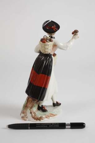 Nymphenburg "Schwammerlverkäuferin" - фото 3