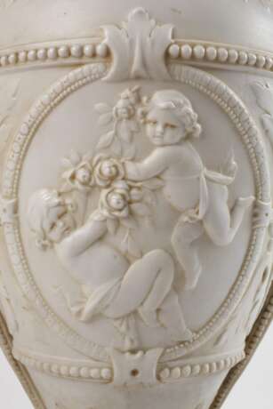 Schwarza-Saalbahn Prunkvase Puttenrelief - Foto 5 Schwarza-Saalbahn Prunkvase Puttenrelief - Foto 5