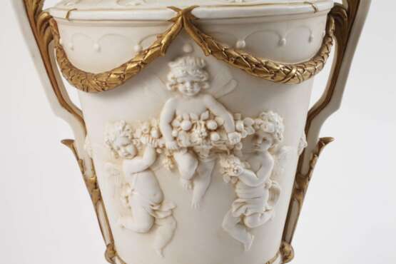 Schwarza-Saalbahn Prunkvase Puttenrelief - Foto 2 Schwarza-Saalbahn Prunkvase Puttenrelief - Foto 2