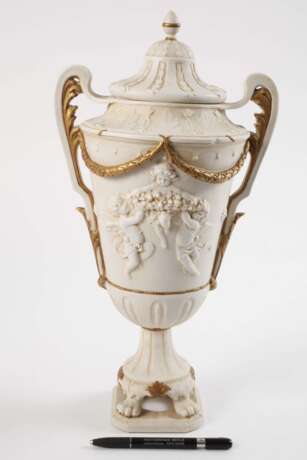 Schwarza-Saalbahn Prunkvase Puttenrelief - Foto 4 Schwarza-Saalbahn Prunkvase Puttenrelief - Foto 4