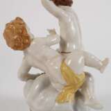 Paar figürliche Leuchter und Puttengruppe - фото 3