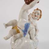 Paar figürliche Leuchter und Puttengruppe - фото 4