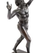Bronze objects. Antikenrezeption tanzender Faun