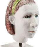 Weibliche Kopfskulptur - фото 1