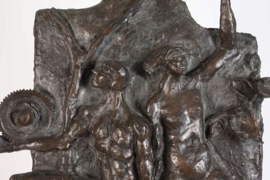 Großes figürliches Bronzerelief - photo 2 Großes figürliches Bronzerelief - photo 2