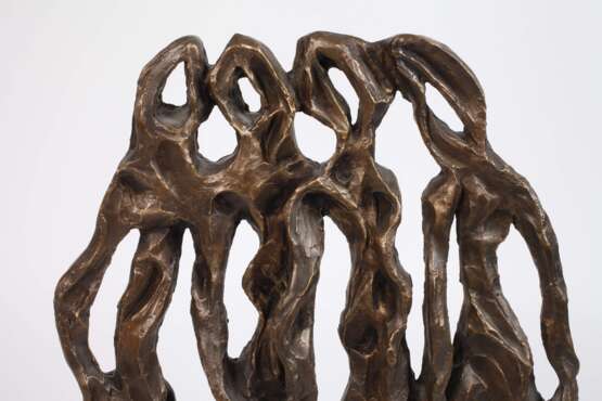 Emma de Sigaldi, vier stehende Figuren - фото 2 Emma de Sigaldi, vier stehende Figuren - фото 2