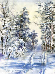 La route dans une forêt d'hiver.