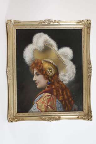 Elegante Dame mit Kopfschmuck - фото 2 Elegante Dame mit Kopfschmuck - фото 2