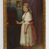 Josef Bárta, Mädchen mit Tracht im Interieur - Foto 2