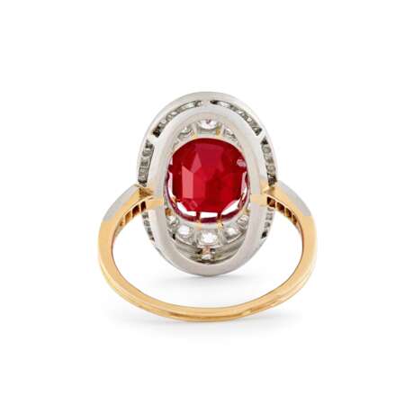 RUBY AND DIAMOND RING ATTRIBUTED TO CARTIER - Foto 6 RUBY AND DIAMOND RING ATTRIBUTED TO CARTIER - Foto 6