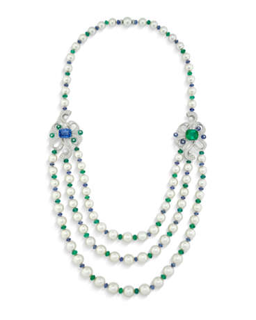 BULGARI SAPPHIRE, EMERALD, DIAMOND AND CULTURED PEARL `FIOCCO REALE` NECKLACE - Foto 1 BULGARI SAPPHIRE, EMERALD, DIAMOND AND CULTURED PEARL `FIOCCO REALE` NECKLACE - Foto 1