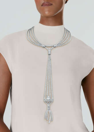 VAN CLEEF & ARPELS DIAMOND `CRAVATE MONTAIGNE` NECKLACE - Foto 4 VAN CLEEF & ARPELS DIAMOND `CRAVATE MONTAIGNE` NECKLACE - Foto 4