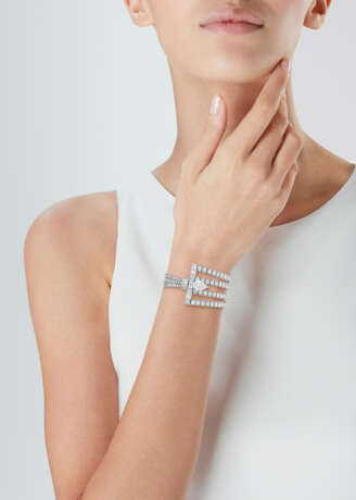 VAN CLEEF & ARPELS DIAMOND `CRAVATE MONTAIGNE` NECKLACE - Foto 5 VAN CLEEF & ARPELS DIAMOND `CRAVATE MONTAIGNE` NECKLACE - Foto 5