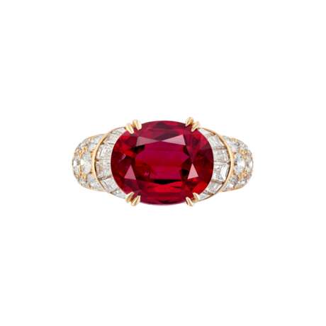 RUBY AND DIAMOND RING, MOUNT BY TABBAH - Foto 2 RUBY AND DIAMOND RING, MOUNT BY TABBAH - Foto 2