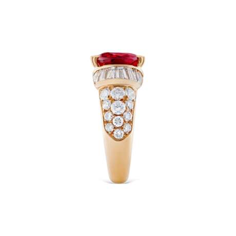RUBY AND DIAMOND RING, MOUNT BY TABBAH - Foto 3 RUBY AND DIAMOND RING, MOUNT BY TABBAH - Foto 3