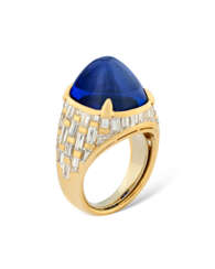 RARE BULGARI SAPPHIRE AND DIAMOND &#39;TROMBINO&#39; RING