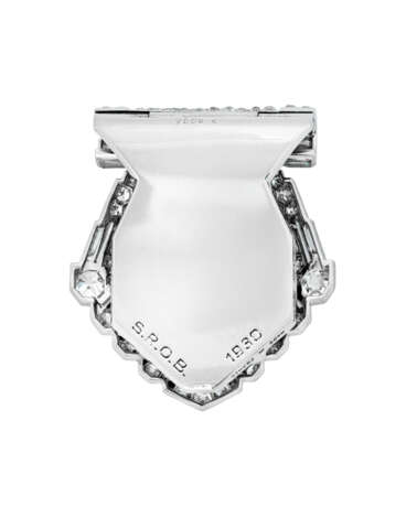 CARTIER ART DECO SAPPHIRE AND DIAMOND DRESS CLIP - photo 3 CARTIER ART DECO SAPPHIRE AND DIAMOND DRESS CLIP - photo 3