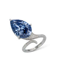 &#39;THE MELLON BLUE&#39;SENSATIONAL COLOURED DIAMOND AND DIAMOND RING